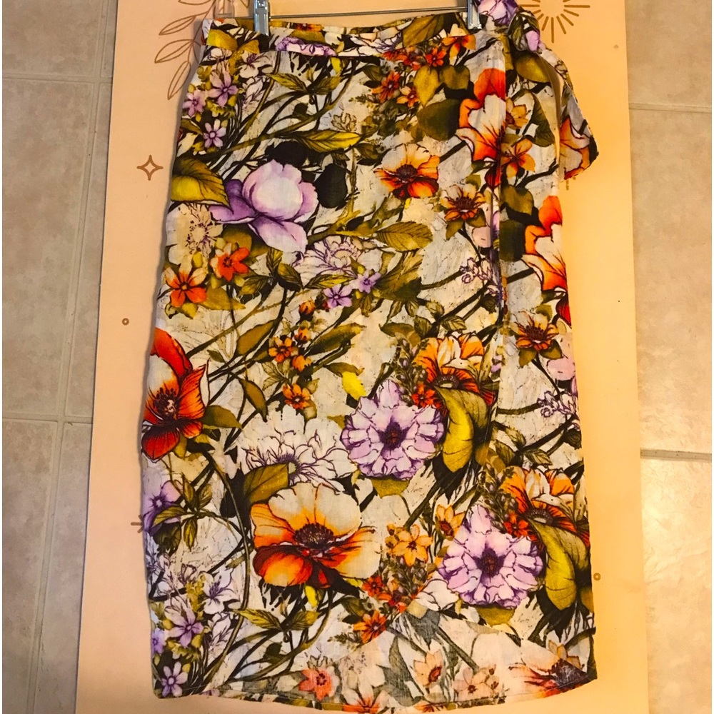 Chicos faux wrap skirt. Beautiful fall colors.